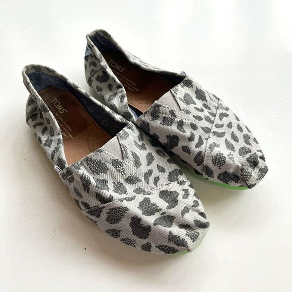 TOMS Women's CLASSIC Canvas Slip on flat Printed Fabric Size‎ 7 - Picture 1 of 5